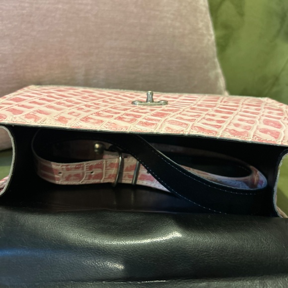 AKA Bag - Picture 3 of 3